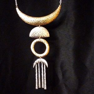 NWT Jessica Simpson hammered necklace